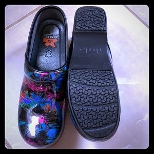 Dansko XP Professional Clogs.